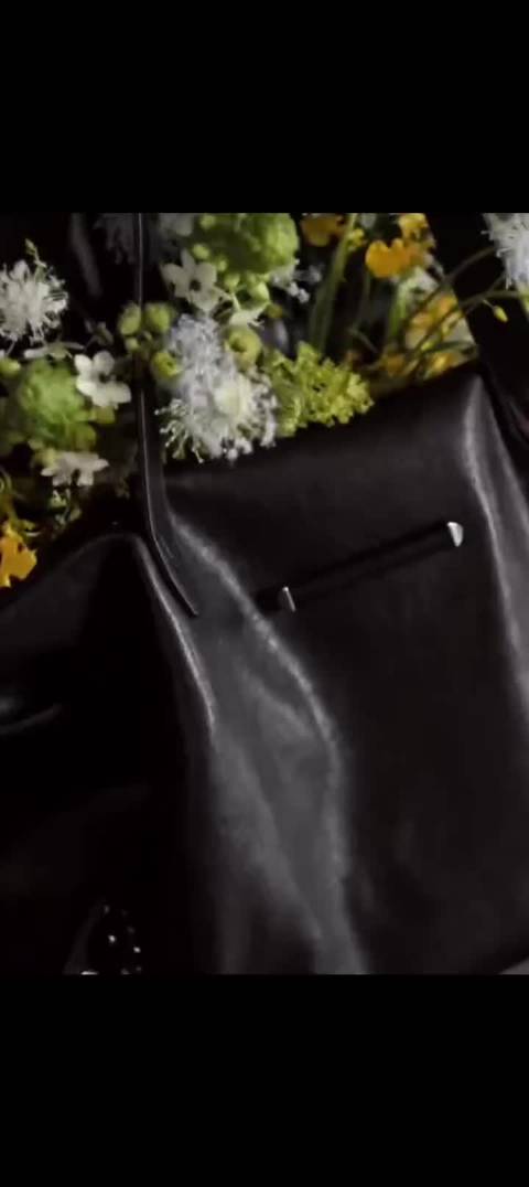 王一博粉丝超话发文表达热爱