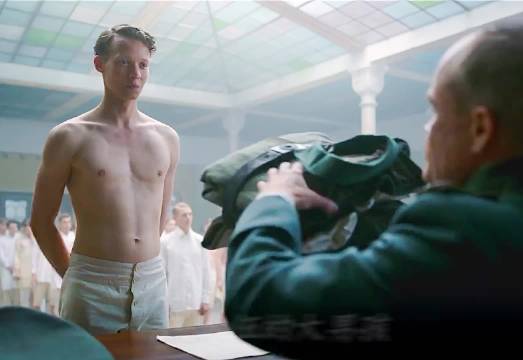 你渴望战争的唯一原因，是你没经历过战争！《西线无战事》