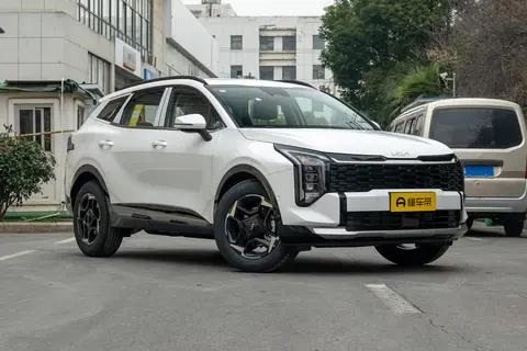 竞争本田CR-V！新款起亚狮铂拓界实车到店，产品力升级，3月上市