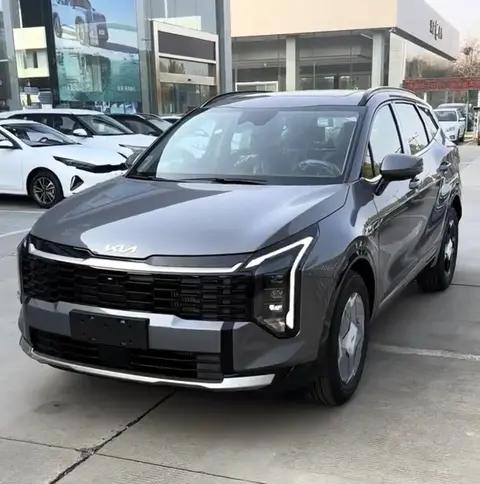 2026款起亚狮铂拓界到店，换装全新前脸，长度上调，2.0T动力升级