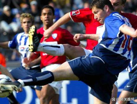 狂轰4-0横扫门兴!豪取联赛6连胜稳居第2,多赛1轮仅落后拜仁3分,争冠悬念拉满!_多特蒙德_比赛_德甲