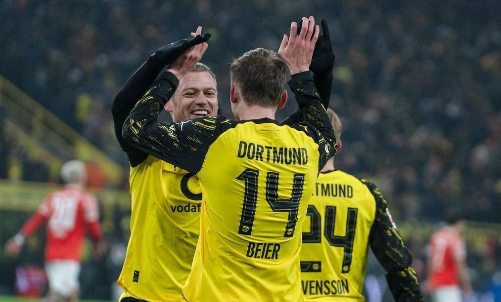 德甲!吉拉西2球，赖尔森助攻大四喜，多特4-0只差拜仁3分_朱利安·瑞尔森_比赛_胜利