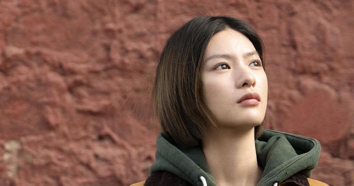 屈楚萧邱天主演，这部爱情电影讲述高原旅途中的动人爱情