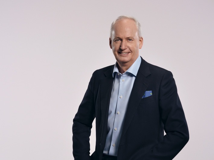 任职12年,他让奔驰更懂中国!奔驰大中华区负责人唐仕凯将退休,直言“中国已成为我的第二故乡”