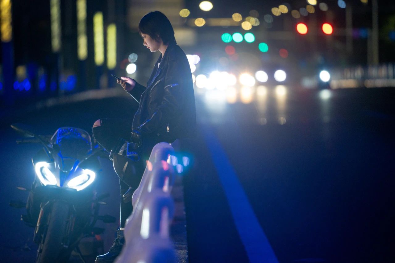 从“禁摩”“限摩”到“解禁” “两轮博弈”：公路社会学之变