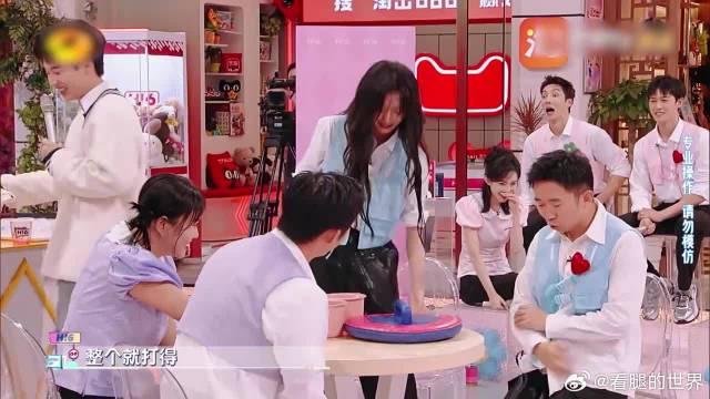 黄景瑜被孙千泼怕了！看见千姐拿盆就直哆嗦，笑疯李昀锐