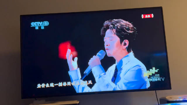 李健春晚献唱获赞歌神下凡