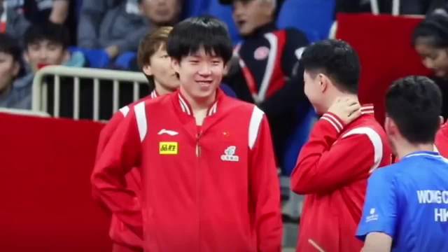 大圣先征得“家属”同意，后才跟莎莎击了掌，实诚人啊