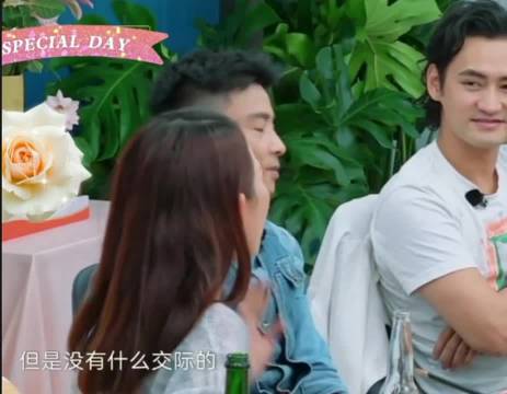 张晋介绍和蔡少芬的相遇场景