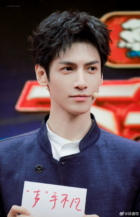 首次登上春晚的罗云熙，为这次演出做了哪些特别的准备？