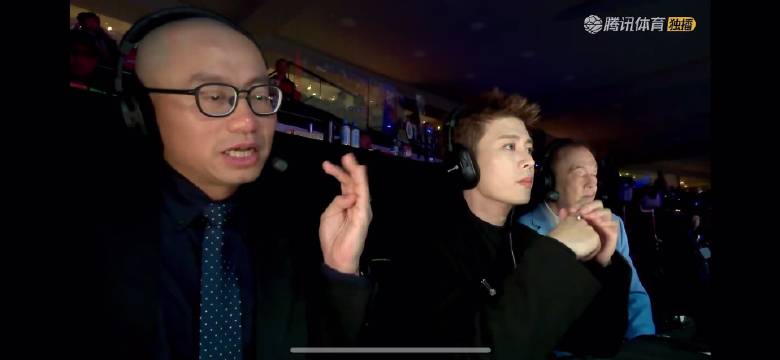 任嘉伦直播间条纹队压哨绝杀，猛哥cue新歌Diamond Under Pressure