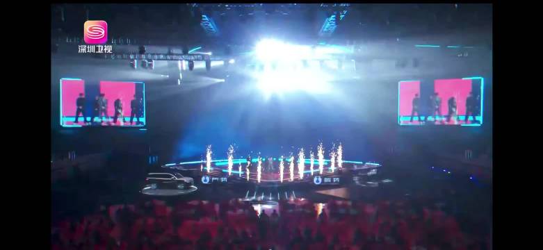 陈立农2026深圳联欢晚会《like JENNIE》