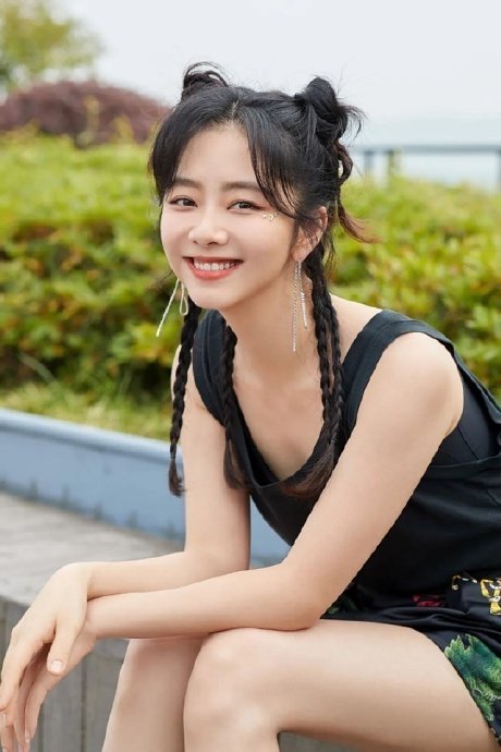 谭松韵本次参与春晚演出，给家人准备了什么惊喜？