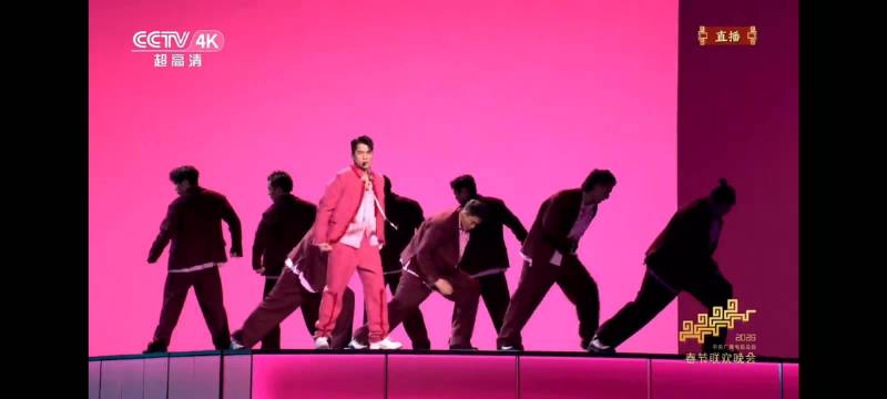 当新能源遇上法拉利 炸翻全场 一起动起来