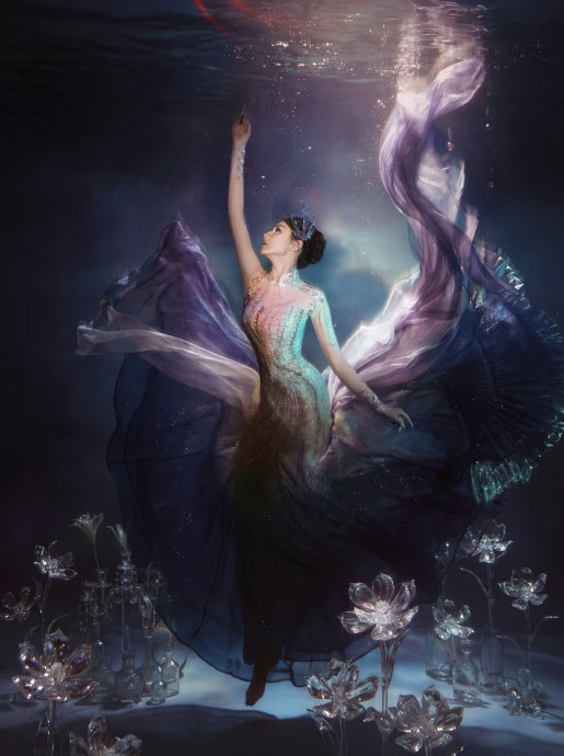 破次元！罗云熙首登春晚搭档迪丽热巴，演绎科技国潮《立上游》