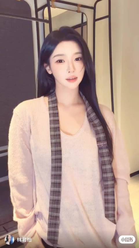 纳斯达克摇来噜！君怡宝宝美貌正常发挥