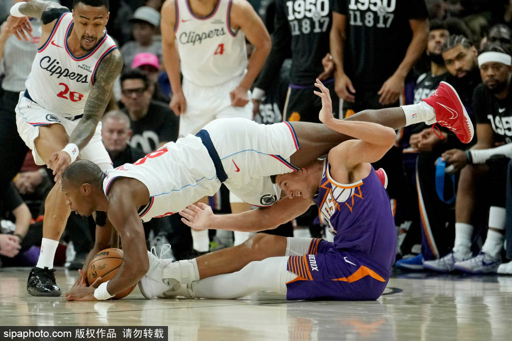 洛杉矶快船半程总结:交易风波后季后赛还有戏吗?_伦纳德_防守_伊维察