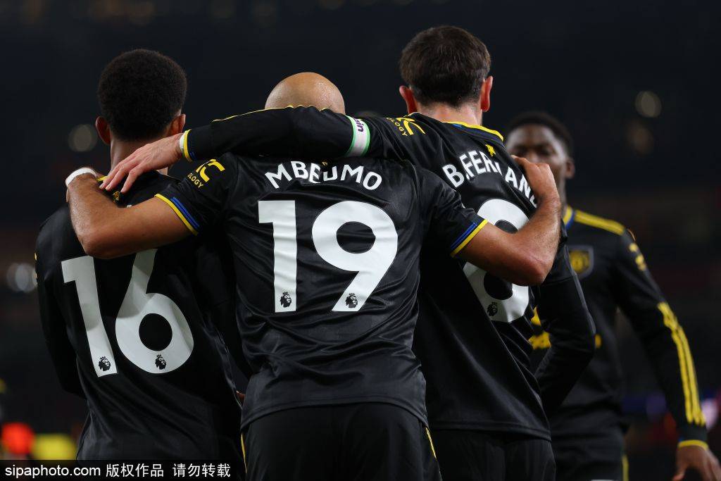 阿森纳后防危机：卡拉菲奥里热身受伤，斯凯利被迫重回左后卫！