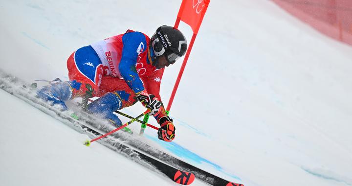 追光 | 被一朵雪花治愈的热带孤儿，正在温暖世界