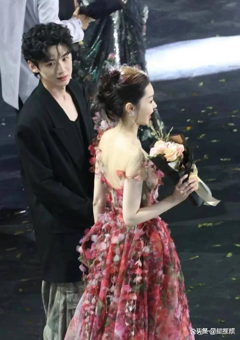 爆料曾经探班宋轶,白敬亭粉丝花式澄清惹人发笑