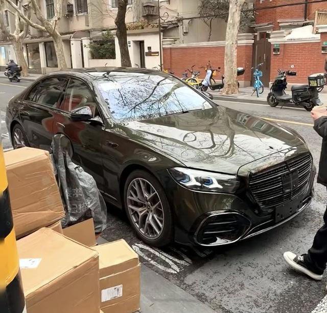 新款奔驰S级国内路测曝光，外观更显大气内饰更豪华尺寸升级