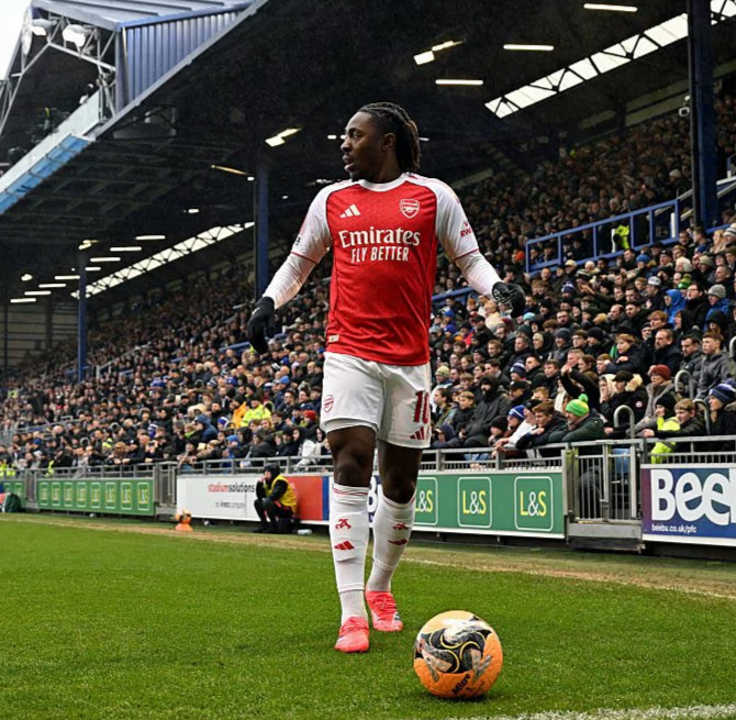 足总杯：埃泽2助攻热苏斯造乌龙+破门 阿森纳4-0维冈竞技创历史