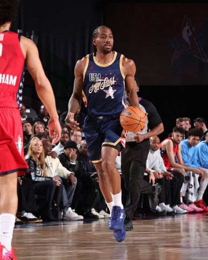 差点没进全明星!伦纳德主场作战,单节轰31分,却无缘全明星MVP_比赛_星条队_新星