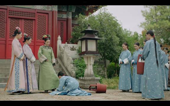 魏璎珞一出场第一个危机就展现了极高的双商