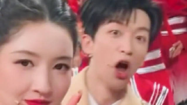 咱就是说黄子弘凡是邓超的“幼年体”吧，太会耍宝了 ！