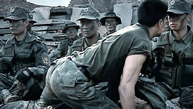 袁朗最大的乐趣：逗许三多 士兵突击