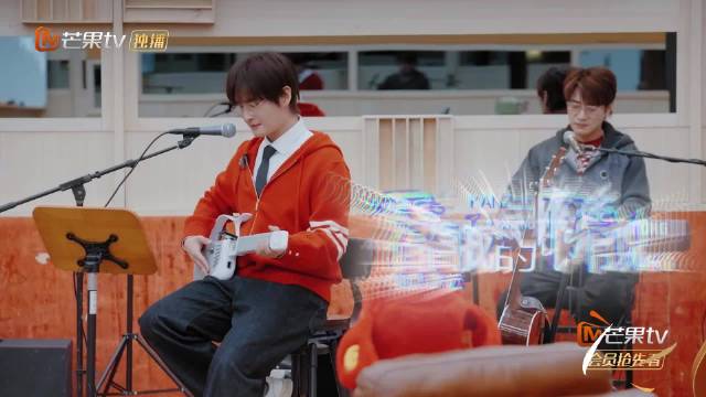 张远自弹自唱温柔治愈，歌声直击心底