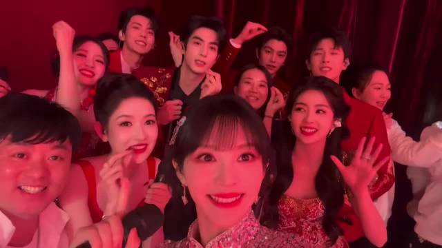 白鹿李昀锐等八位明星发布春晚倒数视频