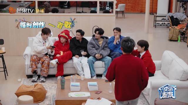 陆虎即兴创作新年祝福歌，魔性旋律送有钱又命好祝愿