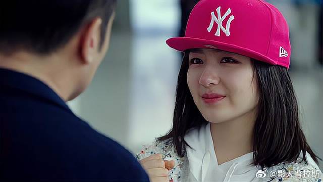 于和伟一向顶天立地 却因这件事低头道歉，女儿绷不住了！