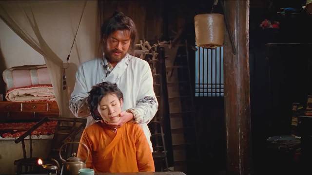 古天乐和吴君如的《神奇侠侣》，真的挺不错，好看的 古天乐