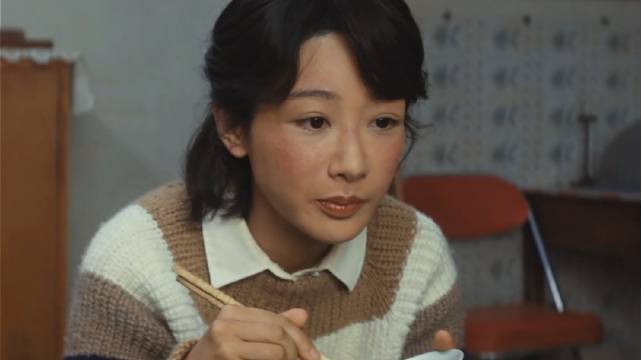 杨紫邀网友共度团圆年，白菊日记记录温馨时刻