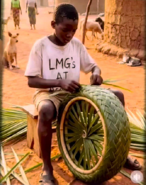 布加迪用椰子叶打造超跑艺术品