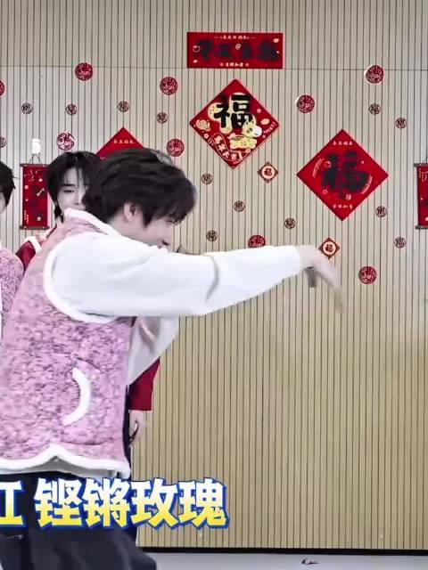 怪奇物语发力中 还在坚持手挫艺术 老一辈的艺术