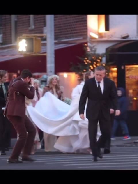 玛雅·霍克情人节纽约完婚，怪奇物语全员出席