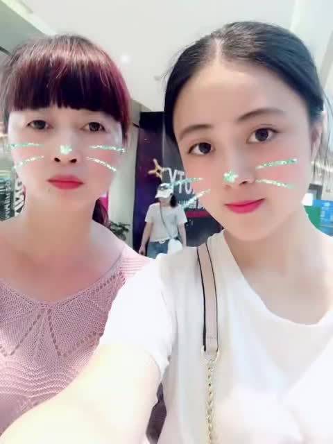 光影为桥，AI为媒，邓超这波回忆杀太好哭，带爱穿越时光，团圆从未落幕