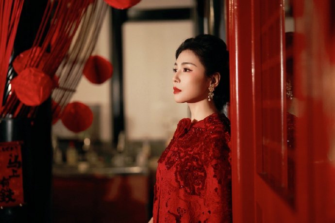 刘涛春晚《手到福来》掀起全民接福潮，背后这些文化深意你懂吗？