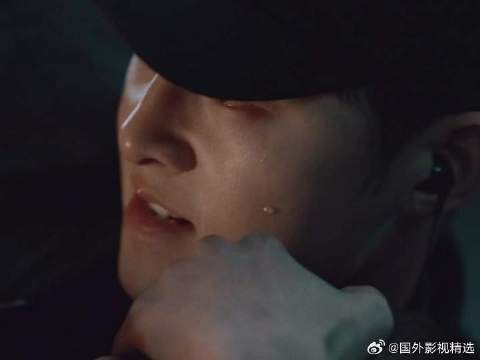 “因为他从来没有一刻是胆怯过，我所见到的每一瞬间都是无上光荣”