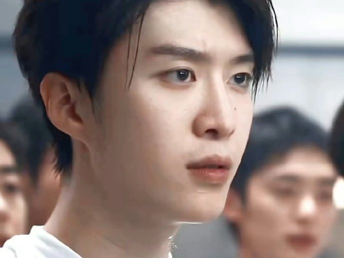 《飞驰人生3》中新加入的段奕宏、范丞丞等演员在片中分别饰演什么角色？