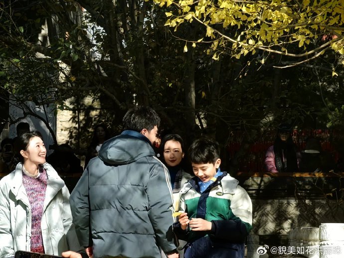 刘浩存与黄轩、王鸥在《美顺与长生》中的拜年互动是什么？