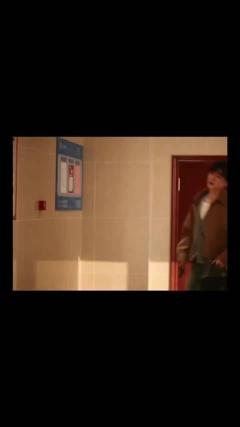 白敬亭章若楠新剧《难哄》驼色造型引热议