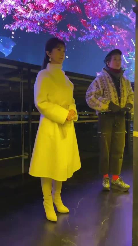 赵雅芝岳云鹏浙江卫视春晚同台演绎千年等一回