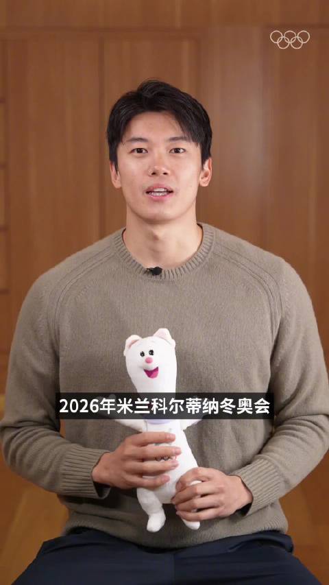 大年初一，请查收来自@汪順Steve 的新年祝福！此刻皆不凡