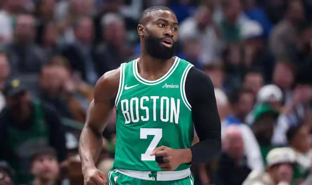 单核带飞!塔图姆伤停凯尔特人险崩盘,杰伦布朗场均297逆天改命冲东部第二