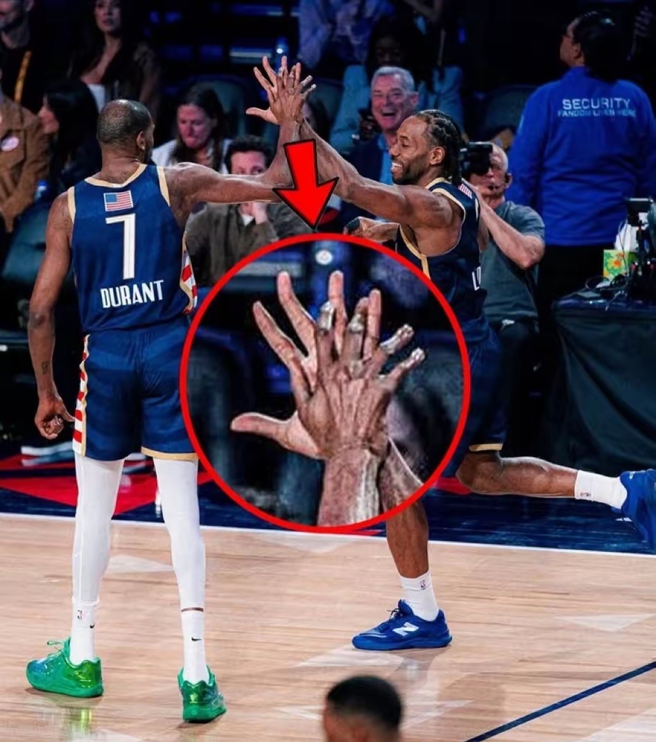 伦纳德手掌长度再次爆火，比杜兰特还要大的多，简直是“如来神掌”