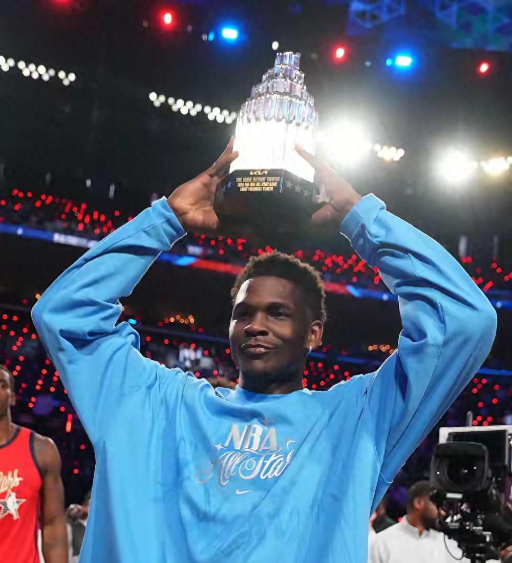 世界队对不起文班亚马！全明星赛制改革封神，但MVP颁错了人！